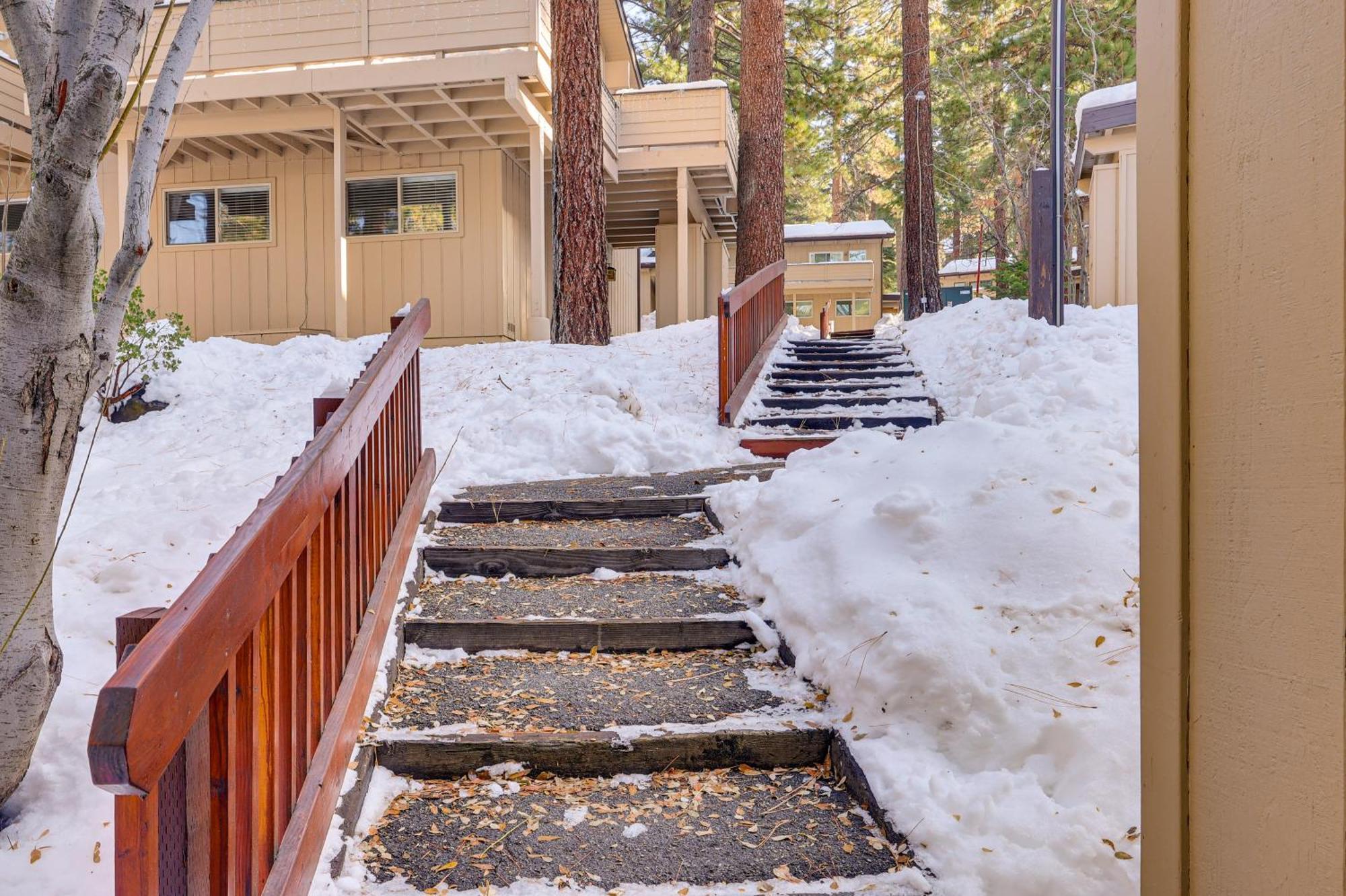 Incline Village Condo With Deck 1 Mi To Lake Tahoe Εξωτερικό φωτογραφία