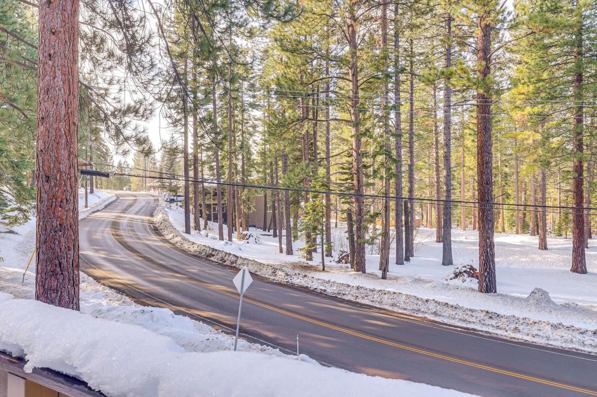 Incline Village Condo With Deck 1 Mi To Lake Tahoe Εξωτερικό φωτογραφία