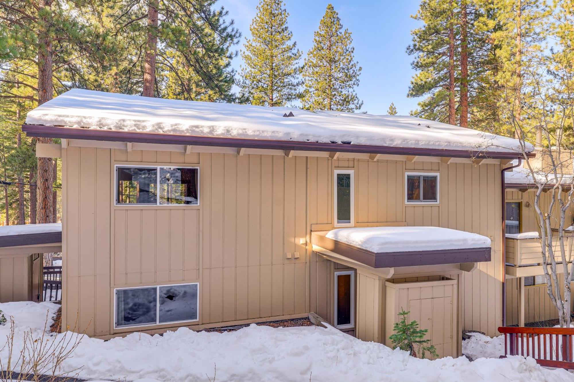 Incline Village Condo With Deck 1 Mi To Lake Tahoe Εξωτερικό φωτογραφία